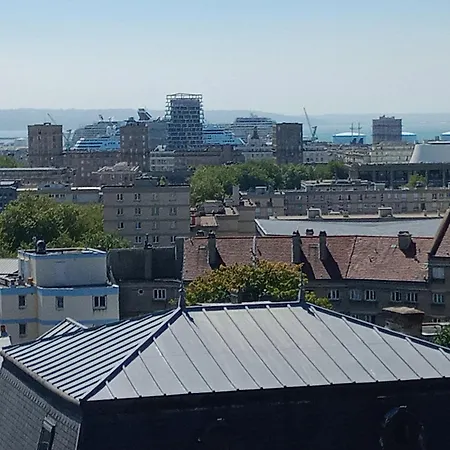 Appartamento Central et calme, vue ville et mer, parking privé, ascenseur Le Havre